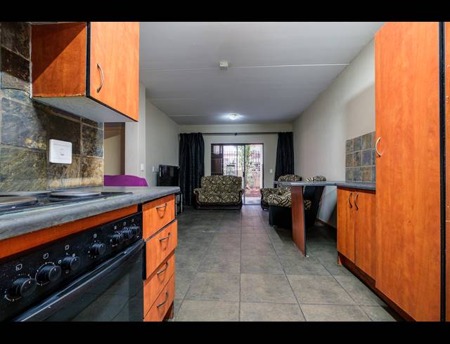 2 BEDROOM APARTMENT FOR SALE IN SUNDOWNER